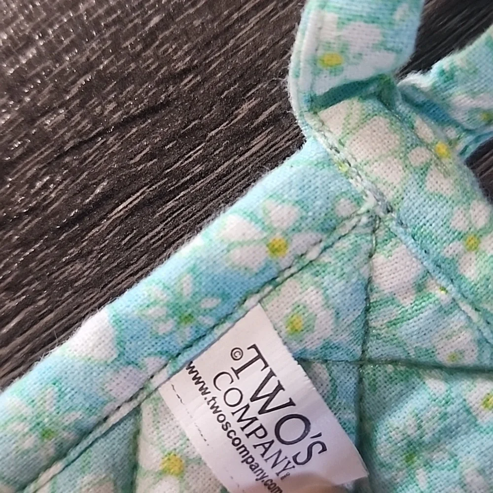 🎉 Two's Company Apron & Potholder Set 🎉